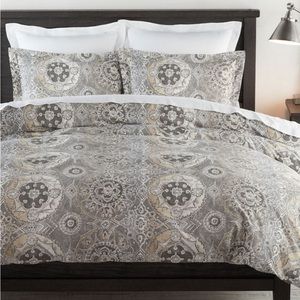 Pottery Barn Jacquelyn Medallion Organic Sateen Duvet Cover (King)